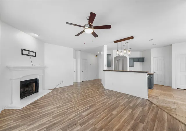 Photo 4 of Single family home for sale at 556 Caravan Dr, Fort Worth, TX 76131 | MLS# 21340448 | Listing updated on 2026-08-03