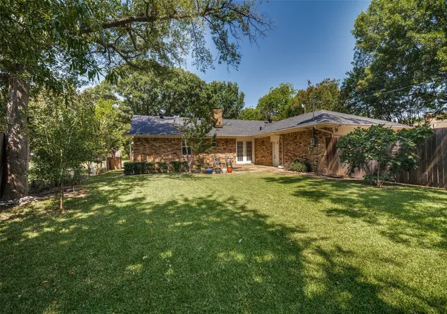 Photo 3 of Sale Pending at 3506 Ridgedale Dr, Garland, TX 75041 | MLS# 21340516 | Listing updated on 2026-10-04
