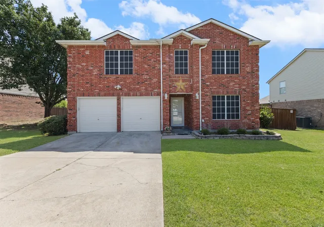 Photo 1 of Single family home for sale at 1017 Lake Trail Dr, Little Elm, TX 75068 | MLS# 21340765 | Listing updated on 2026-08-20