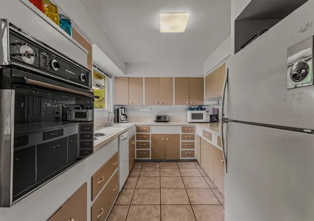 Photo 4 of Single family home for sale at 17 Shoreline Dr, Malakoff, TX 75148 | MLS# 21339136 | Listing updated on 2026-09-25