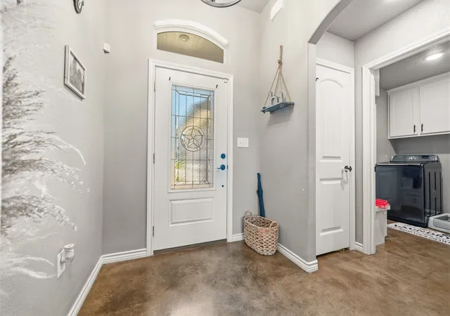 Photo 3 of Single family home for sale at 116 Wildcat Wy, Whitney, TX 76692 | MLS# 21338379 | Listing updated on 2026-08-31