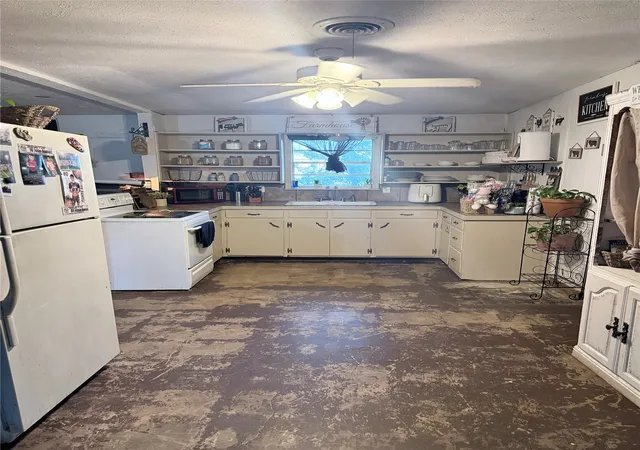 Photo 3 of Single family home for sale at 150 E Cooper St, Cooper, TX 75432 | MLS# 21340814 | Listing updated on 2026-09-30
