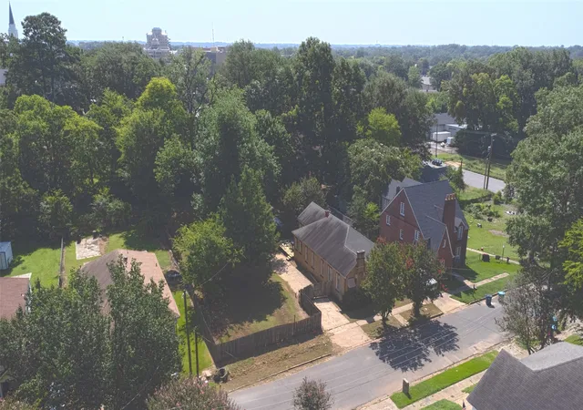 Photo 32 of Single family home for sale at 106 N College St, Marshall, TX 75670 | MLS# 21339623 | Listing updated on 2026-10-07