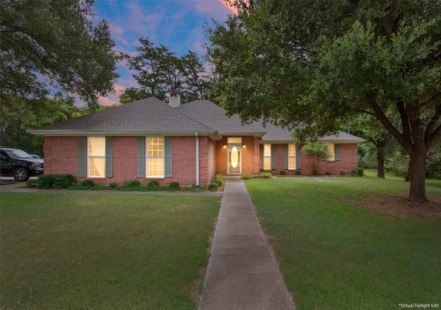 Photo 1 of Single family home for sale at 804 Canary Ln, Fairfield, TX 75840 | MLS# 21340771 | Listing updated on 2026-07-25