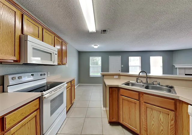 Photo 4 of Single family home for sale at 9941 George Bush Dr, Mc Kinney, TX 75072 | MLS# 21340852 | Listing updated on 2026-08-27
