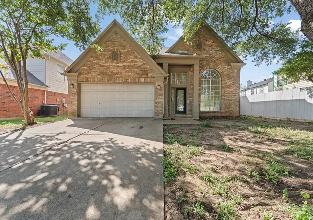 Photo 1 of Sale Pending at 8005 Cloverglen Ln, Fort Worth, TX 76123 | MLS# 21340291 | Listing updated on 2026-08-28