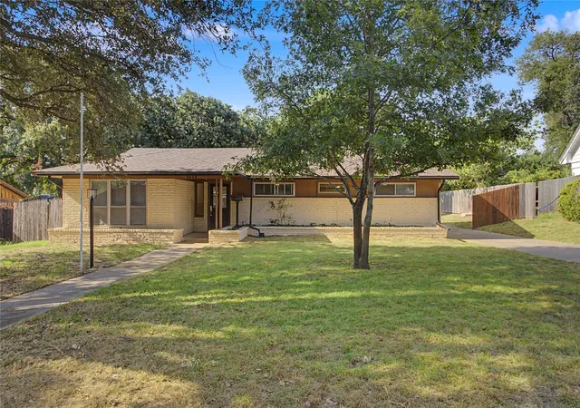 Photo 3 of Single family home for sale at 7232 Monterrey Dr, Fort Worth, TX 76112 | MLS# 21340070 | Listing updated on 2026-08-30