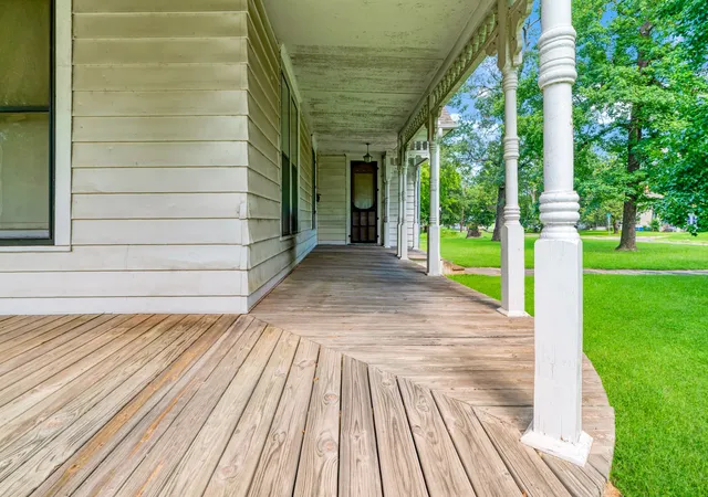 4th image of 1213 & 1305 Pine Bluff St, Paris, TX 75460 | MLS# 21338434