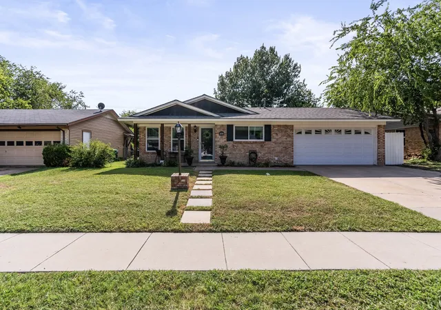 2nd image of 2106 Mccormick St, Denton, TX 76205 | MLS# 21339934