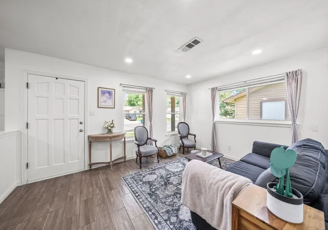 4th image of 2106 Mccormick St, Denton, TX 76205 | MLS# 21339934