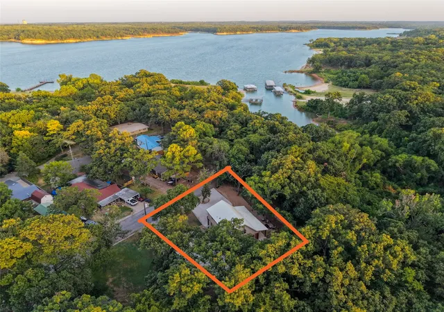 Photo 1 of Single family home for sale at 227 Shoreline Rd, Pottsboro, TX 75076 | MLS# 21340758 | Listing updated on 2026-09-19