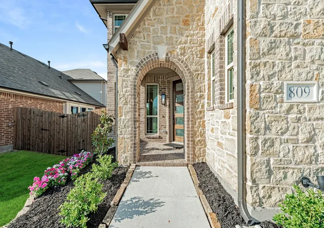 Photo 3 of Single family home for sale at 809 Twin Pine Ct, Anna, TX 75409 | MLS# 21337634 | Listing updated on 2026-07-25