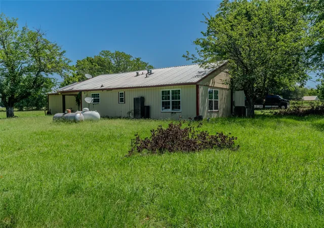 Photo 4 of Single family home for sale at 1611 County Road 4104, Greenville, TX 75401 | MLS# 21340948 | Listing updated on 2026-07-25