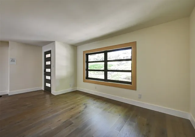 3rd image of 3900 Pelham Rd, Fort Worth, TX 76116 | MLS# 21334000