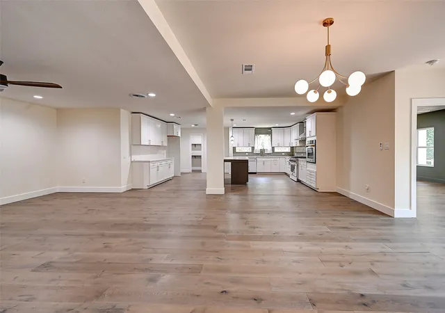 5th image of 3900 Pelham Rd, Fort Worth, TX 76116 | MLS# 21334000