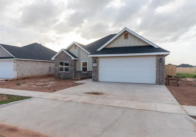 Photo 3 of Single family home for sale at 7658 Wildflower Wy, Abilene, TX 79602 | MLS# 21340978 | Listing updated on 2026-08-31