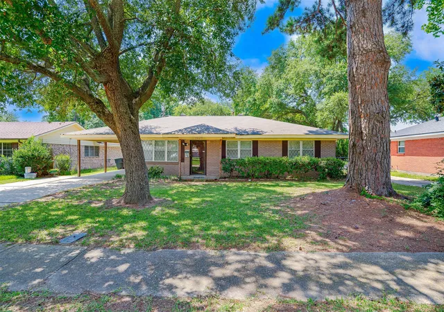 Photo 2 of Sale Pending at 3025 Marquette Ave, Shreveport, LA 71108 | MLS# 21341009 | Listing updated on 2026-07-26