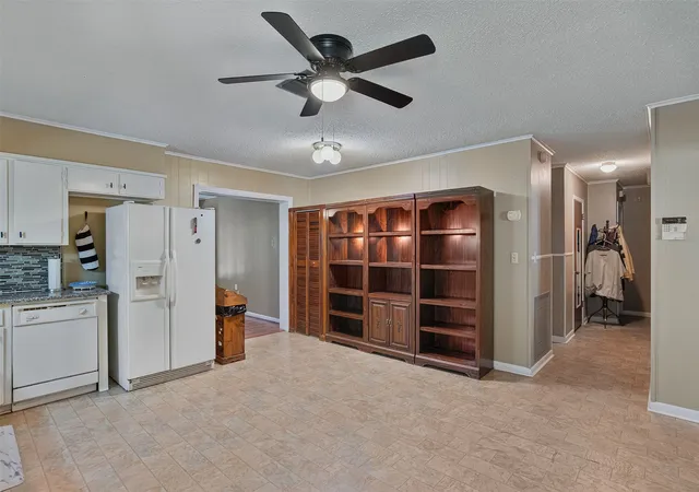 Photo 3 of Sale Pending at 3025 Marquette Ave, Shreveport, LA 71108 | MLS# 21341009 | Listing updated on 2026-07-26