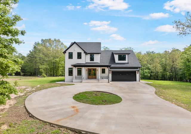 Photo 3 of Single family home for sale at 1013 County Road 4420, Mount Pleasant, TX 75455 | MLS# 21341016 | Listing updated on 2026-07-25