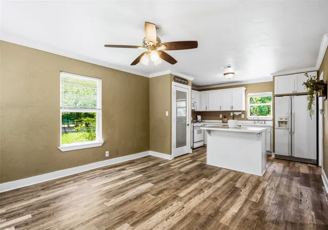 Photo 3 of Single family home for sale at 2121 W Bond St, Denison, TX 75020 | MLS# 21261461 | Listing updated on 2026-10-07