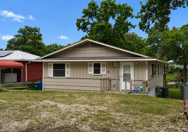 Photo 3 of Single family home for sale at 154 Harbor Dr, Gun Barrel City, TX 75156 | MLS# 21334955 | Listing updated on 2026-07-25
