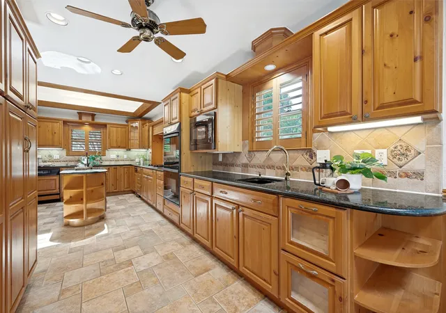 2nd image of 337 Ridgebriar Dr, Richardson, TX 75080 | MLS# 21334619