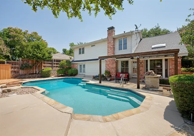 5th image of 337 Ridgebriar Dr, Richardson, TX 75080 | MLS# 21334619