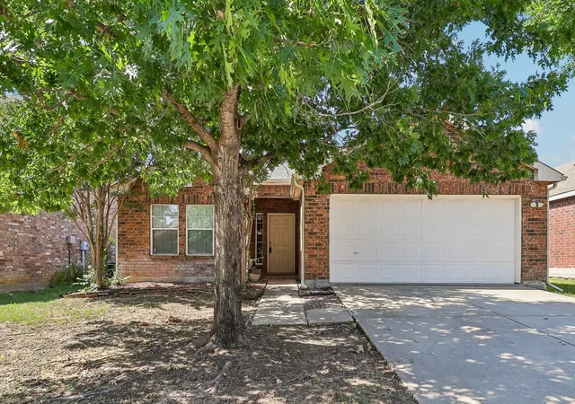 Photo 2 of Sale Pending at 6008 Marsh Rail Dr, Denton, TX 76208 | MLS# 21340467 | Listing updated on 2026-08-25