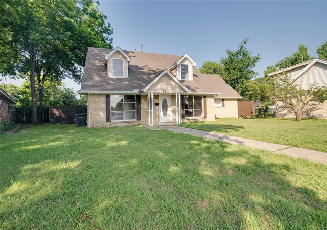 Photo 1 of Sale Pending at 4401 Ivy Dr, Mesquite, TX 75150 | MLS# 21341033 | Listing updated on 2026-08-28