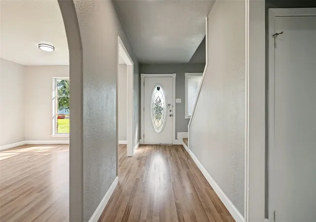 Photo 3 of Sale Pending at 4401 Ivy Dr, Mesquite, TX 75150 | MLS# 21341033 | Listing updated on 2026-08-28