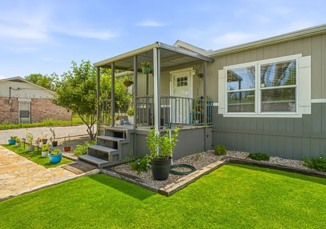 Photo 2 of Single family home for sale at 936 Apache Dr, De Leon, TX 76444 | MLS# 21341031 | Listing updated on 2026-09-18