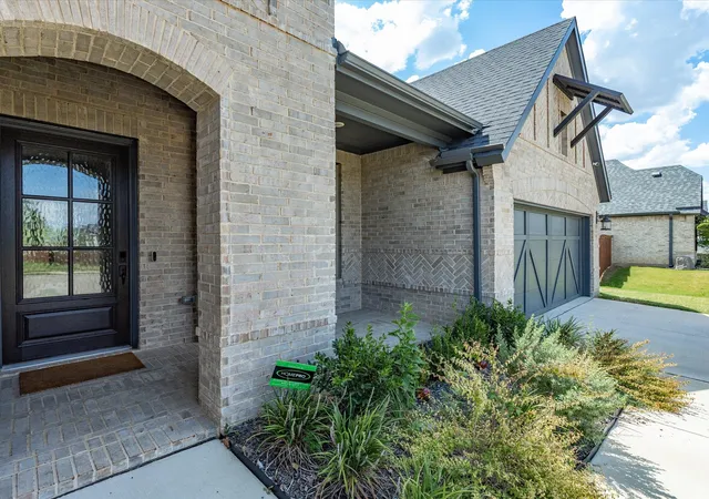 Photo 3 of Single family home for sale at 1901 Rockwood Ln, Mansfield, TX 76063 | MLS# 21341120 | Listing updated on 2026-09-06