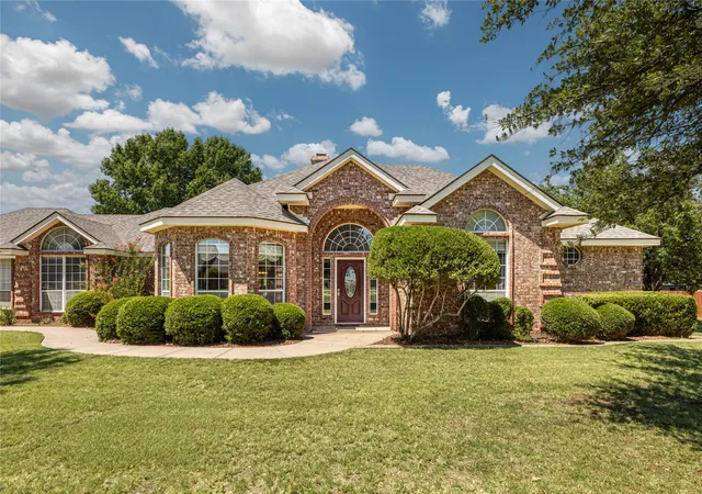 Photo 2 of Single family home for sale at 7842 Saddle Creek Rd, Abilene, TX 79602 | MLS# 21341105 | Listing updated on 2026-08-28