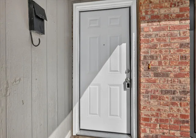Photo 3 of Sale Pending at 481 Weaver St, Cedar Hill, TX 75104 | MLS# 21340769 | Listing updated on 2026-08-31