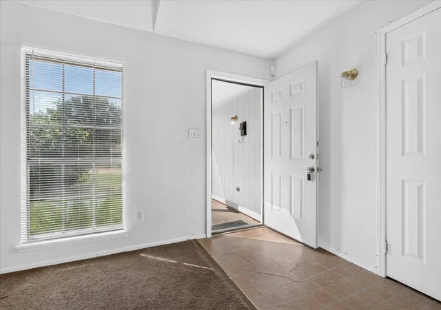 Photo 4 of Sale Pending at 481 Weaver St, Cedar Hill, TX 75104 | MLS# 21340769 | Listing updated on 2026-08-31