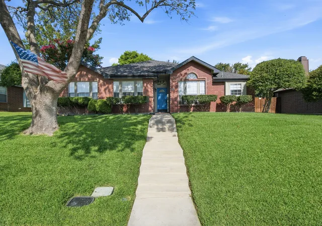 Photo 3 of Sale Pending at 2074 Briarcliff Rd, Lewisville, TX 75067 | MLS# 21341175 | Listing updated on 2026-08-21