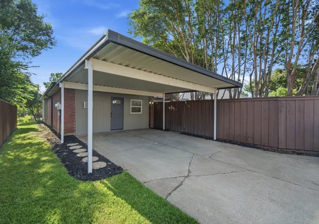 Photo 3 of Sale Pending at 2074 Briarcliff Rd, Lewisville, TX 75067 | MLS# 21341175 | Listing updated on 2026-08-21