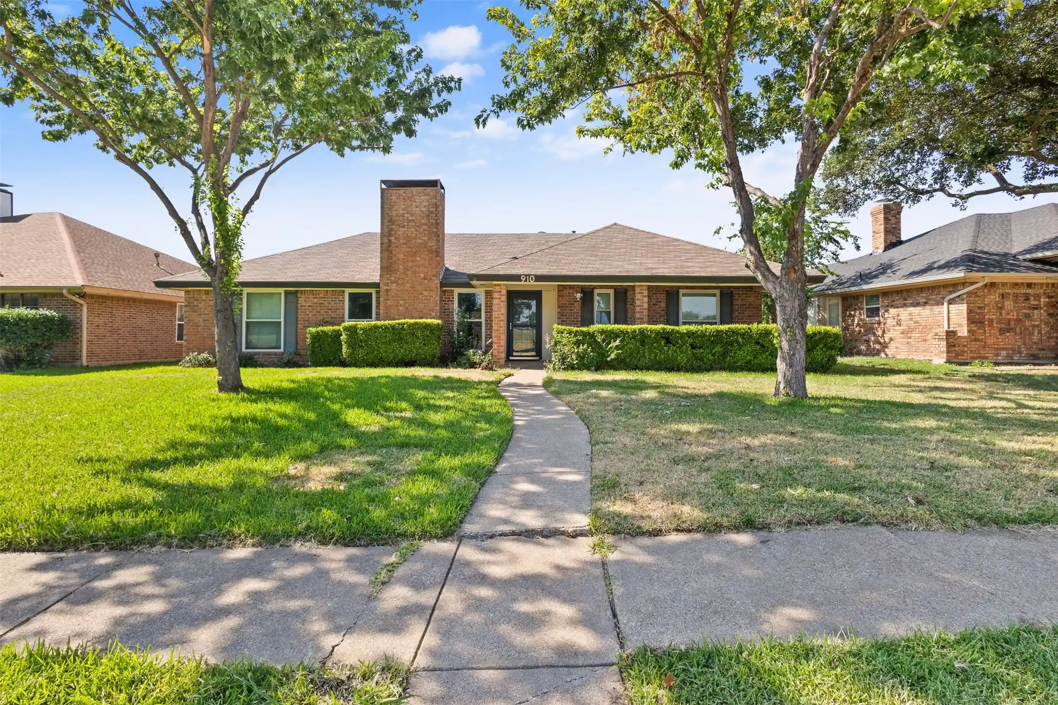 Photo 1 of Single family home for sale at 910 Green Canyon Dr, Mesquite, TX 75150 | MLS# 21339674 | Listing updated on 2026-10-24