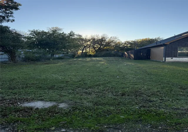 Photo 2 of Land for sale at 4619 S Denley Dr, Dallas, TX 75216 | MLS# 21341264 | Listing updated on 2026-07-25