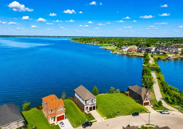 Photo 3 of Land for sale at 18102 Lakefront Ct, Forney, TX 75126 | MLS# 21341276 | Listing updated on 2026-10-02