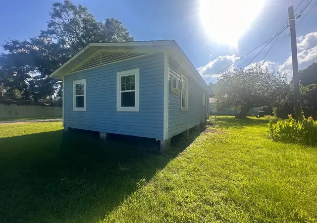 Photo 3 of Multi family home for sale at 639 Garden St, Bossier City, LA 71112 | MLS# 21341260 | Listing updated on 2026-08-25