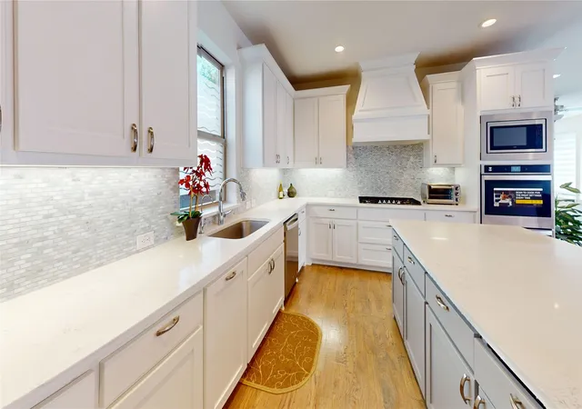 Photo 4 of Single family home for sale at 4515 Helston Dr, Plano, TX 75024 | MLS# 21341285 | Listing updated on 2026-08-20