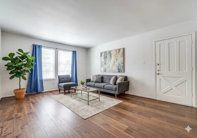 2nd image of 5111 Skillman St #128, Dallas, TX 75206 | MLS# 21336249