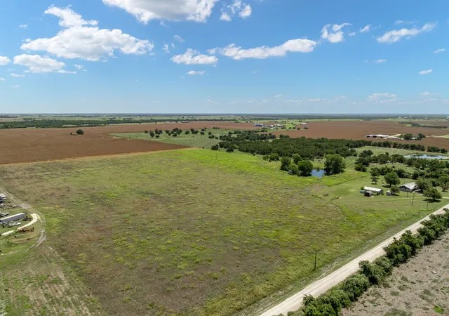 Photo 2 of Sale Pending at 188 County Road 345, Rosebud, TX 76570 | MLS# 21341289 | Listing updated on 2026-08-11