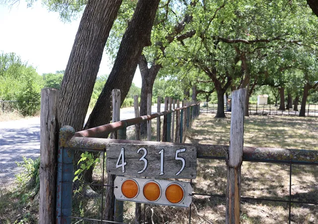 Photo 2 of Single family home for sale at 4315 Waples Rd, Granbury, TX 76049 | MLS# 21333216 | Listing updated on 2026-10-06