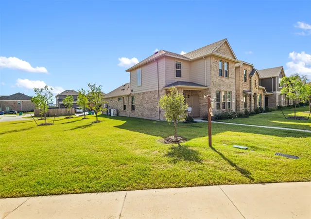 2nd image of 4812 Sparkling Pathway, Haltom City, TX 76117 | MLS# 21337017