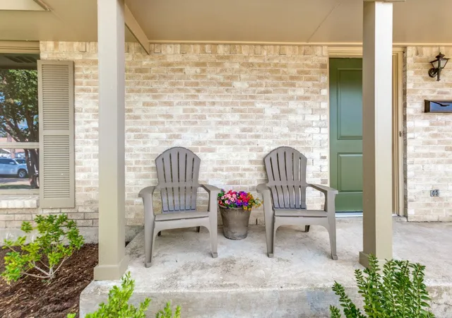 Photo 2 of Single family home for sale at 5033 Overcrest Dr, Garland, TX 75043 | MLS# 21341202 | Listing updated on 2026-07-27