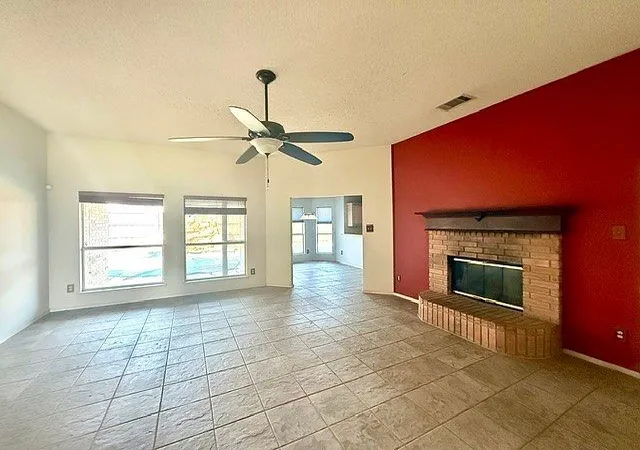 Photo 3 of Single family home for sale at 959 Aaron Dr, Burleson, TX 76028 | MLS# 21340720 | Listing updated on 2026-09-25