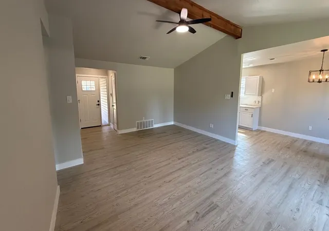 Photo 3 of Single family home for sale at 111 Iberis Ct, Arlington, TX 76018 | MLS# 21340718 | Listing updated on 2026-08-31