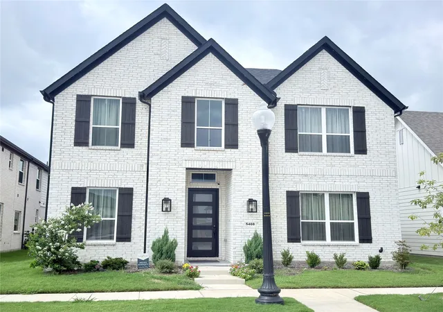Single family home for sale at 5408 Crosstrees St, Rowlett, TX 75088 | MLS# 21341233